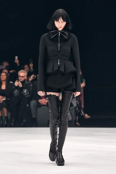 Look 1